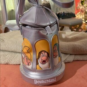 Disney purse. Shoulder strap. Seven dwarves Germany EPCOT